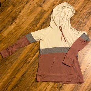 Market & Spruce sweatshirt